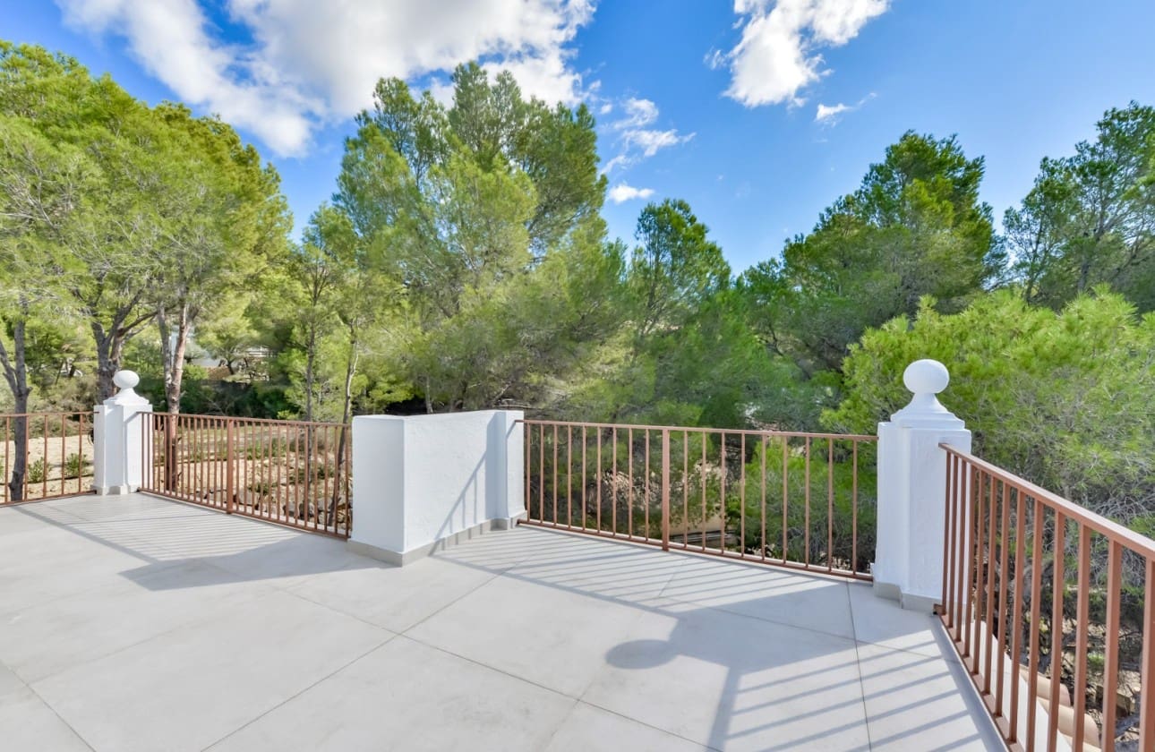 3 soveværelse Villa til salg i Altea med swimmingpool - € 695.000 (Ref: 9796582)