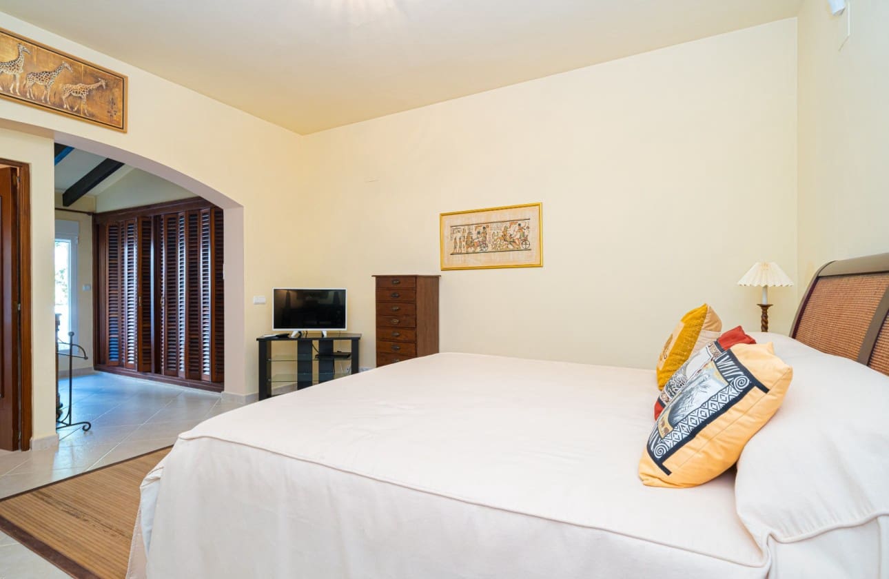 5 soveværelse Villa til salg i Altea med swimmingpool garage - € 1.375.000 (Ref: 9796583)