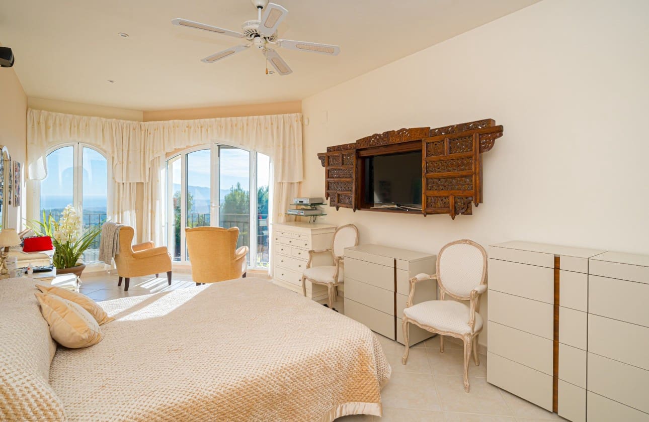 5 soveværelse Villa til salg i Altea med swimmingpool garage - € 1.375.000 (Ref: 9796583)