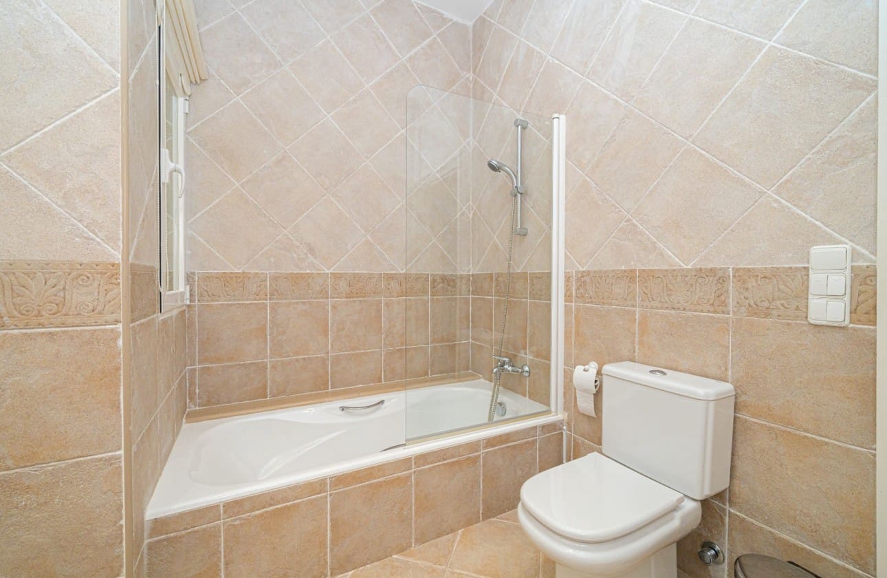 5 soveværelse Villa til salg i Altea med swimmingpool garage - € 1.375.000 (Ref: 9796583)