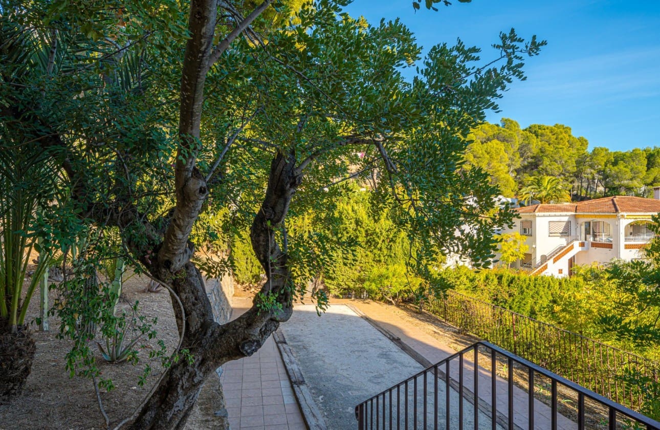 5 soveværelse Villa til salg i Altea med swimmingpool garage - € 1.375.000 (Ref: 9796583)