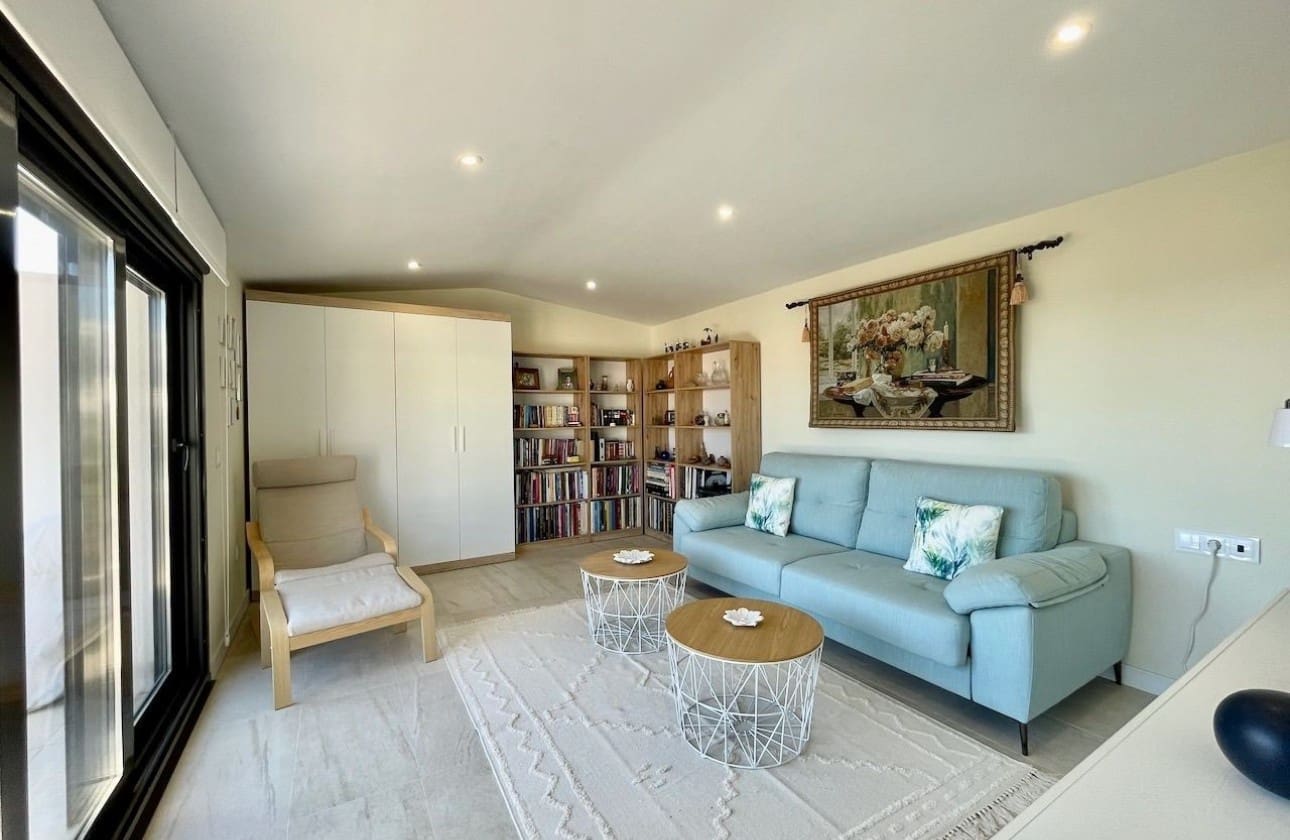 Ático de 3 habitaciones en Finestrat en venta con piscina garaje - 550.000 € (Ref: 9800965)