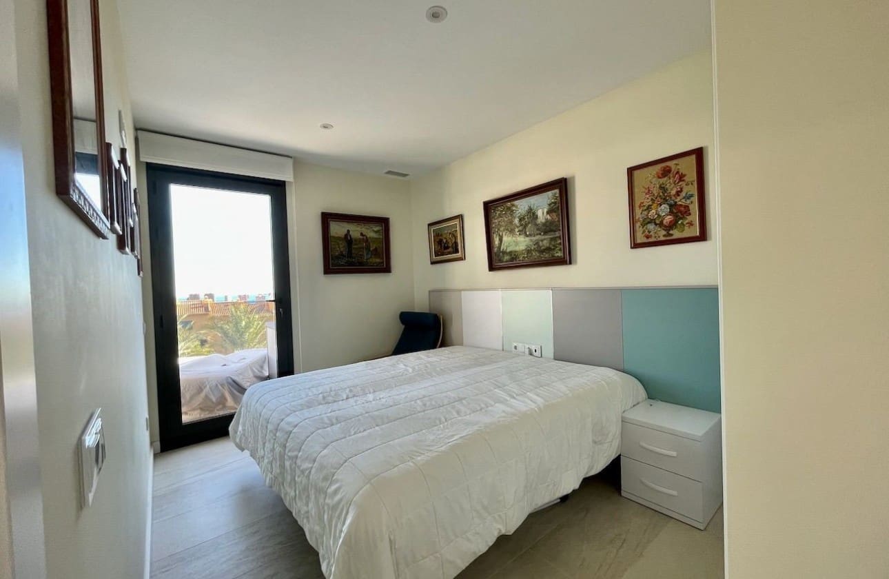 Ático de 3 habitaciones en Finestrat en venta con piscina garaje - 550.000 € (Ref: 9800965)