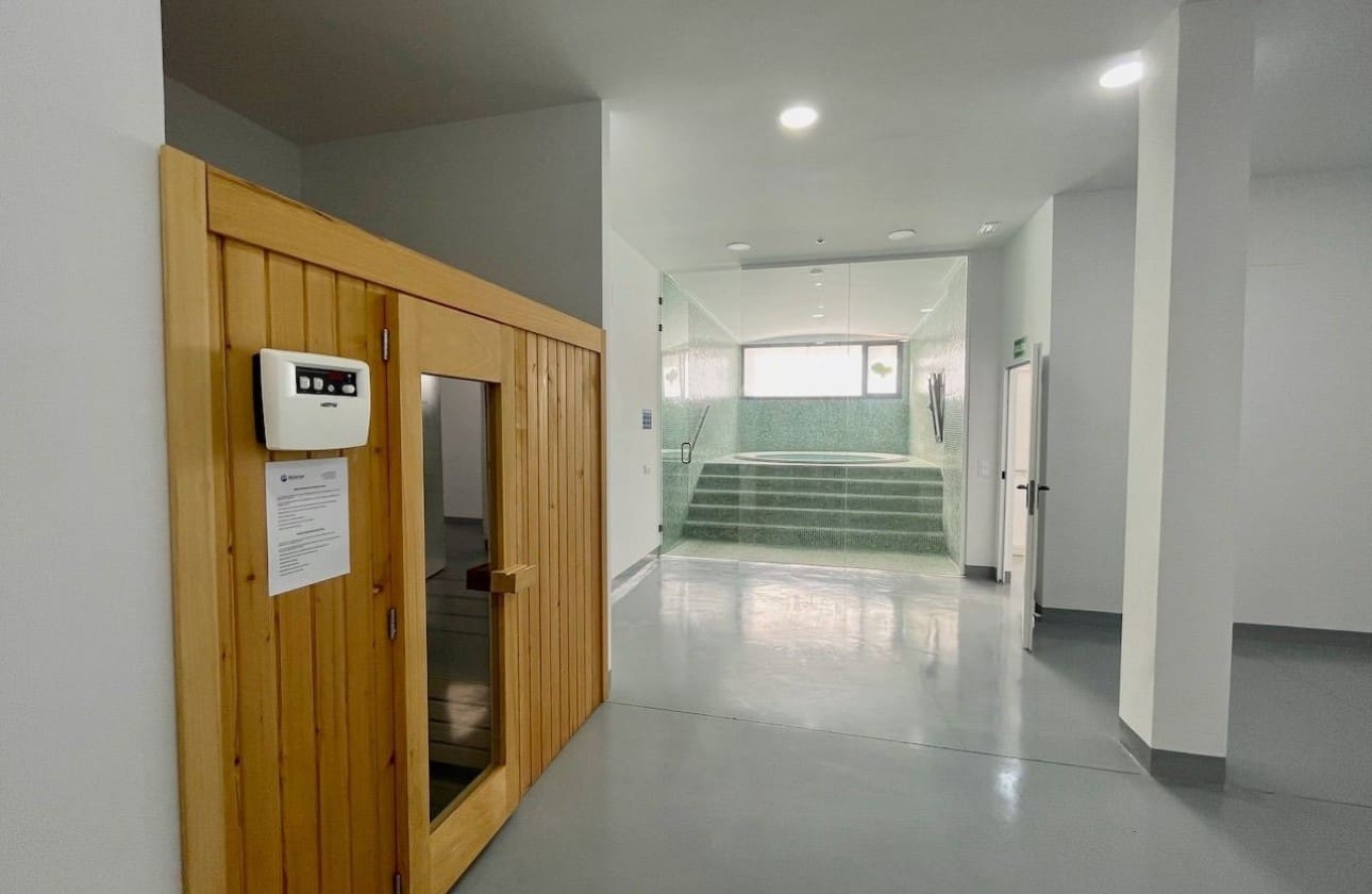 Ático de 3 habitaciones en Finestrat en venta con piscina garaje - 550.000 € (Ref: 9800965)