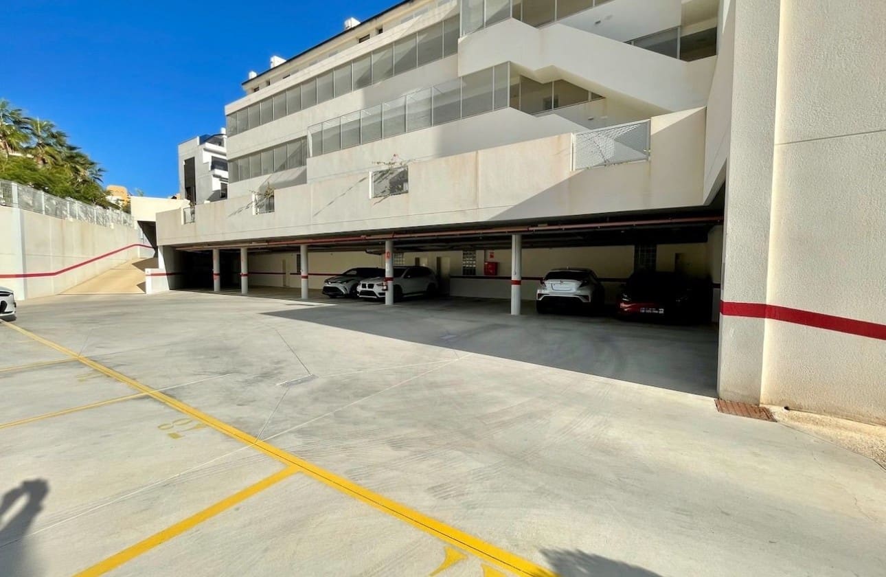 Ático de 3 habitaciones en Finestrat en venta con piscina garaje - 550.000 € (Ref: 9800965)