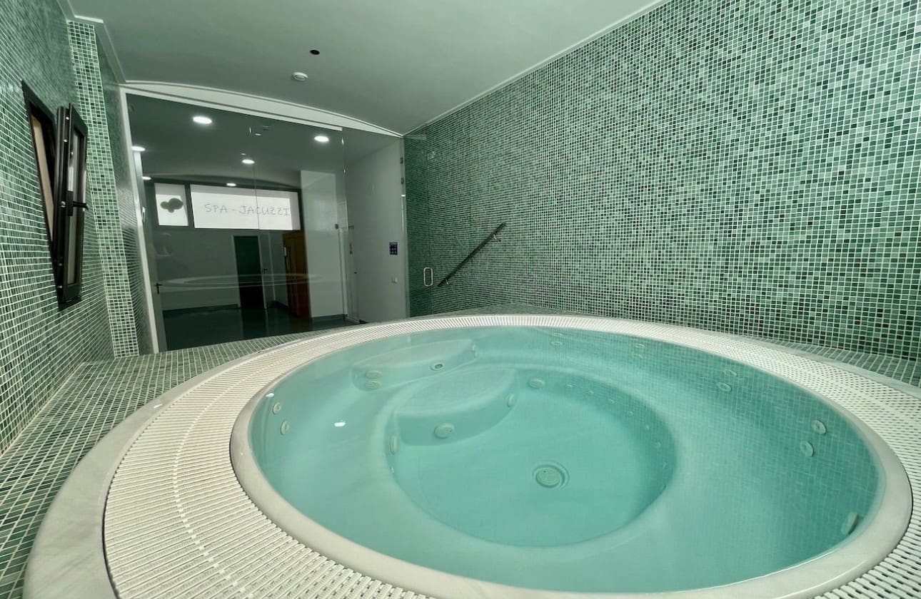 Ático de 3 habitaciones en Finestrat en venta con piscina garaje - 550.000 € (Ref: 9800965)