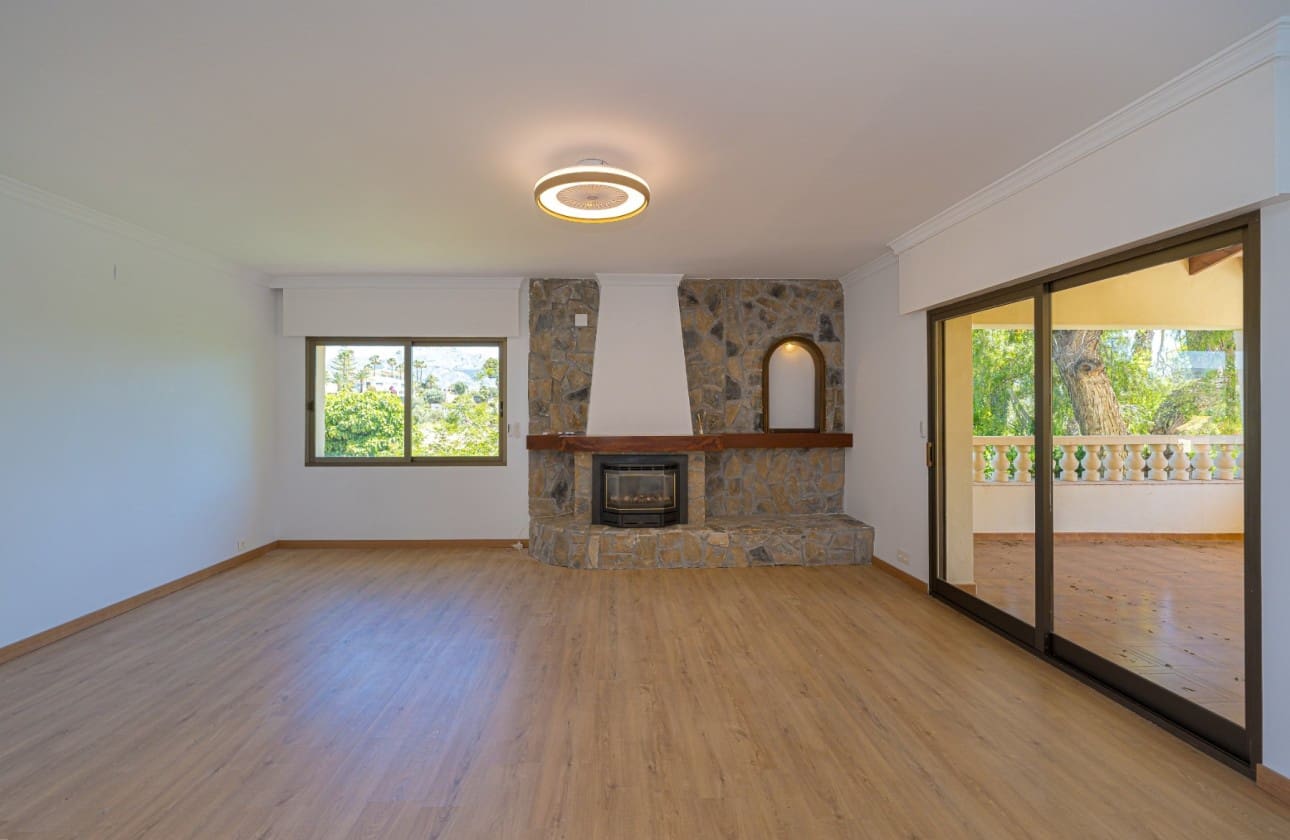 7 bedroom Villa for sale in Alfaz del Pi / L'Alfas del Pi with pool garage - € 1,049,900 (Ref: 9821840)