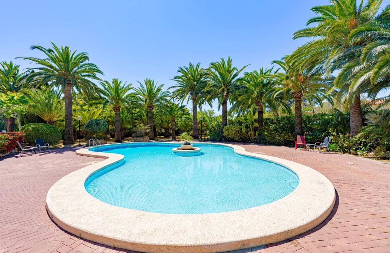 7 bedroom Villa for sale in Alfaz del Pi / L'Alfas del Pi with pool garage - € 1,049,900 (Ref: 9821840)