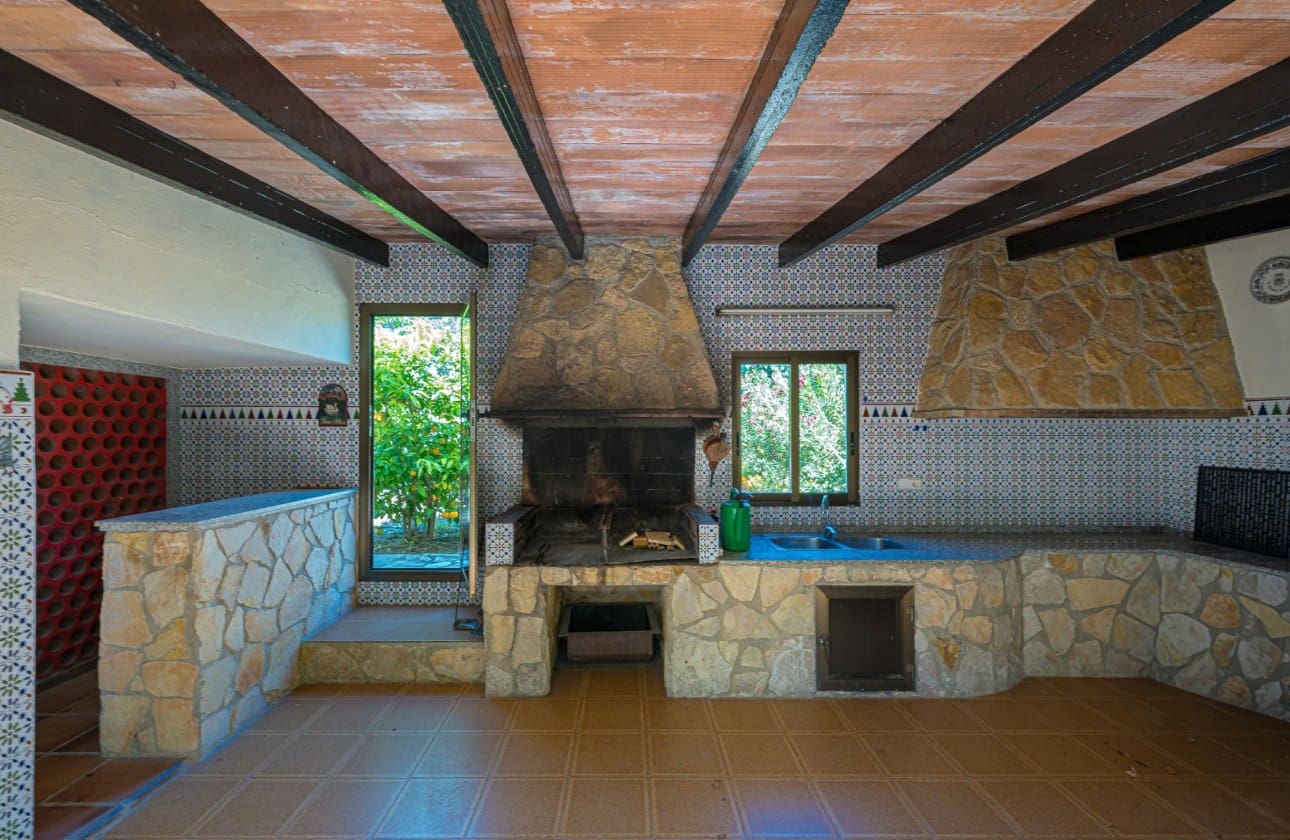 7 bedroom Villa for sale in Alfaz del Pi / L'Alfas del Pi with pool garage - € 1,049,900 (Ref: 9821840)