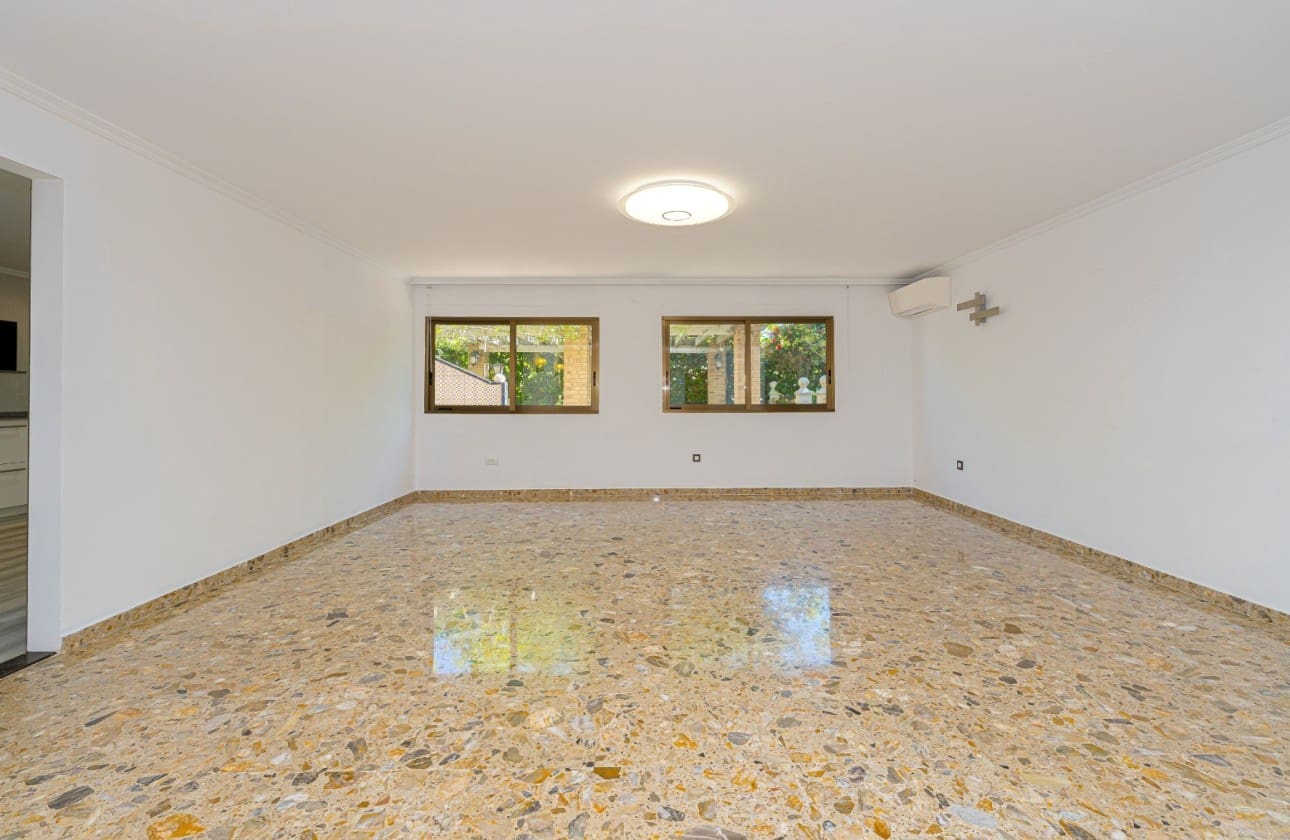 7 soveværelse Finca/Landehus til salg i Alfaz del Pi / L'Alfas del Pi med swimmingpool garage - € 1.049.900 (Ref: 9821841)