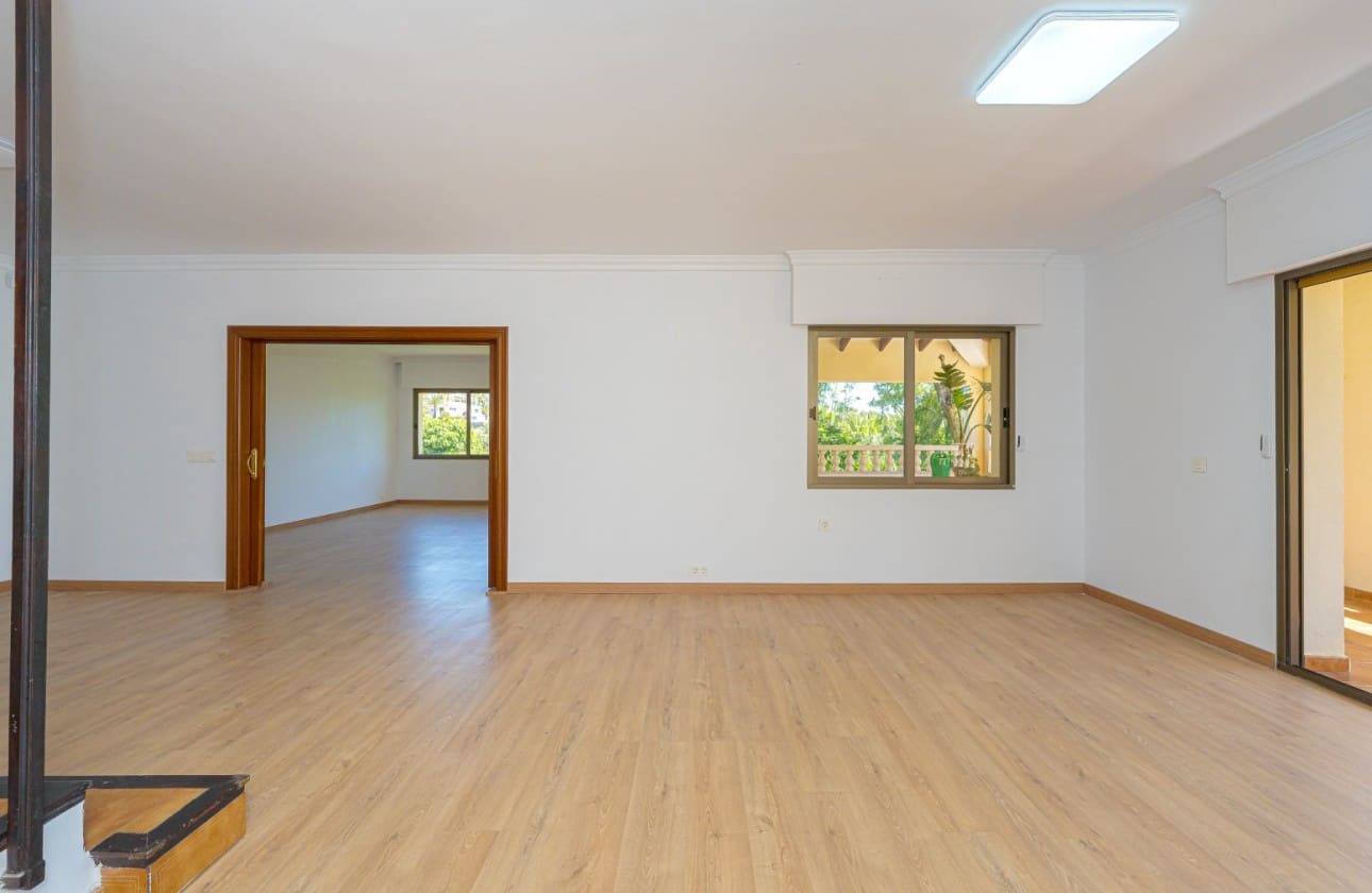 7 soveværelse Finca/Landehus til salg i Alfaz del Pi / L'Alfas del Pi med swimmingpool garage - € 1.049.900 (Ref: 9821841)