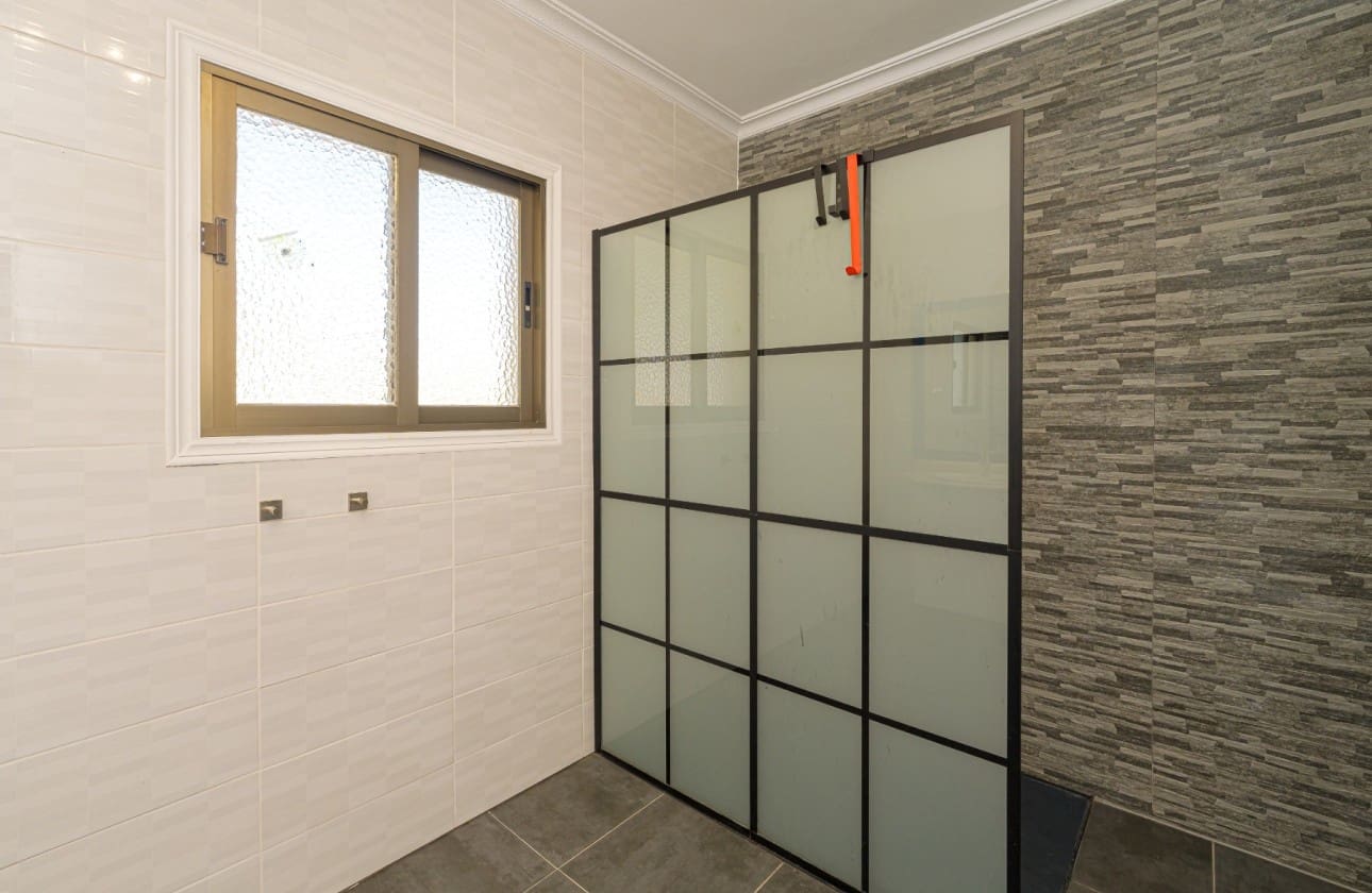 7 soveværelse Finca/Landehus til salg i Alfaz del Pi / L'Alfas del Pi med swimmingpool garage - € 1.049.900 (Ref: 9821841)