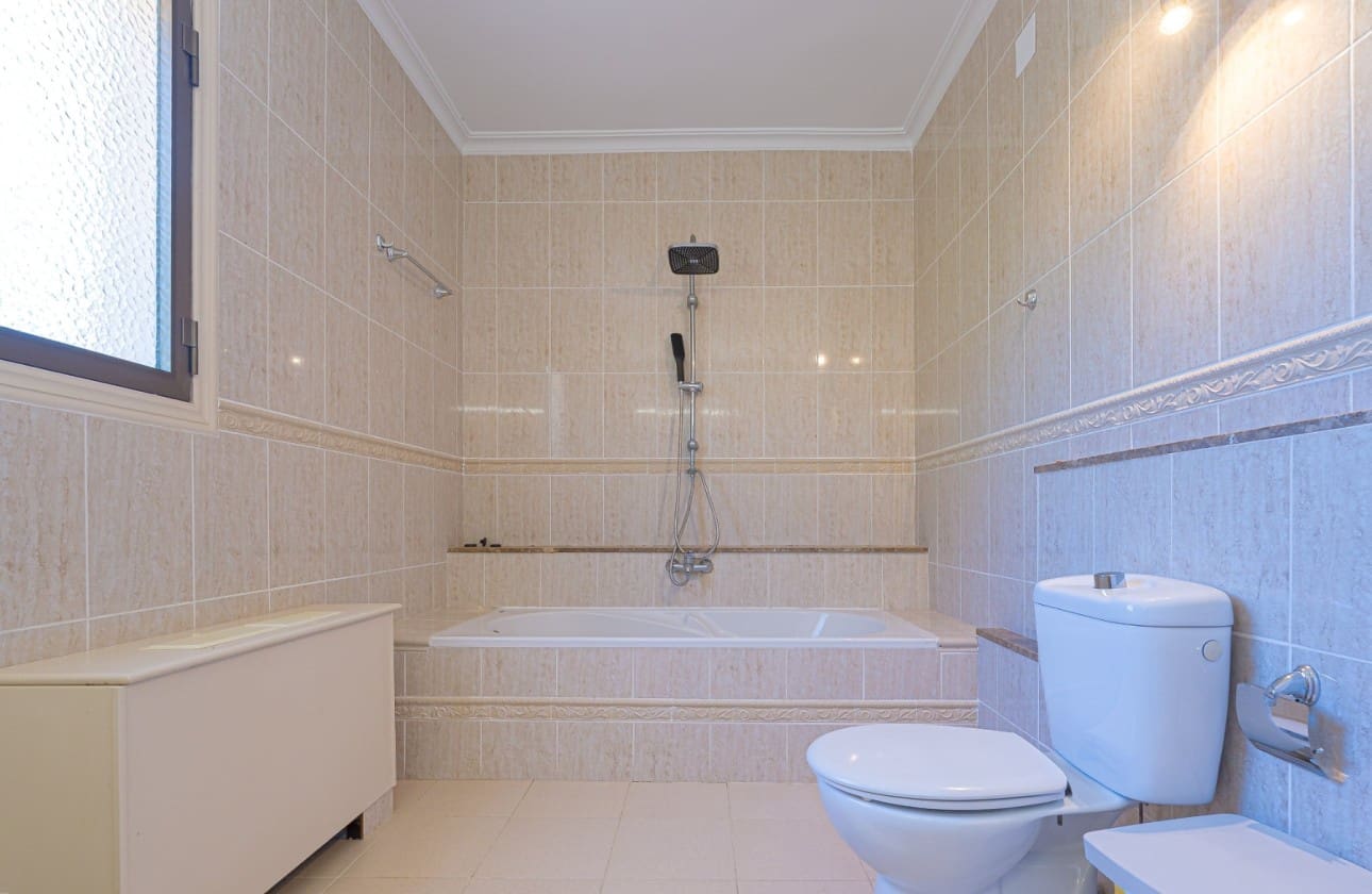 7 soveværelse Finca/Landehus til salg i Alfaz del Pi / L'Alfas del Pi med swimmingpool garage - € 1.049.900 (Ref: 9821841)