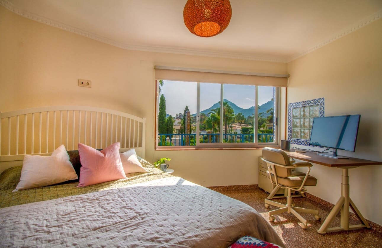 5 soveværelse Finca/Landehus til salg i Alfaz del Pi / L'Alfas del Pi med swimmingpool garage - € 995.000 (Ref: 9824527)