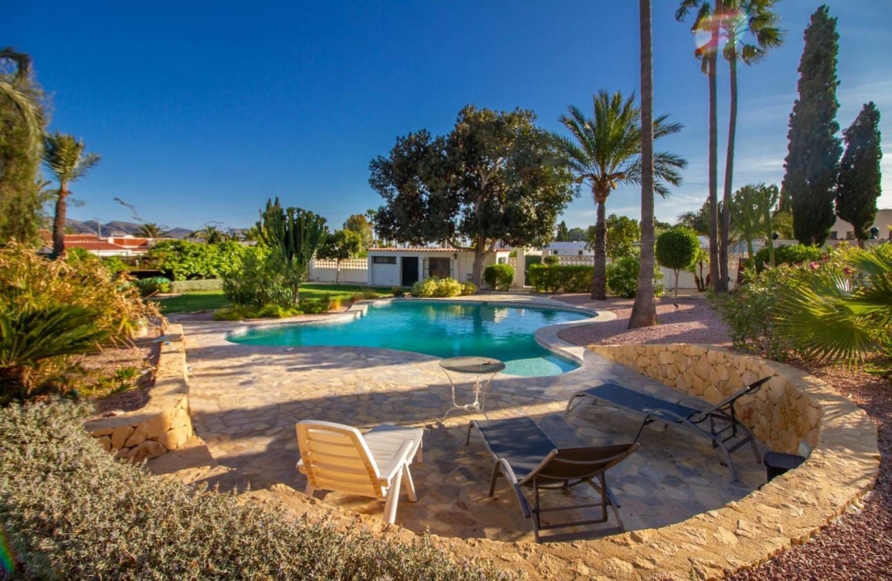5 soveværelse Finca/Landehus til salg i Alfaz del Pi / L'Alfas del Pi med swimmingpool garage - € 995.000 (Ref: 9824527)
