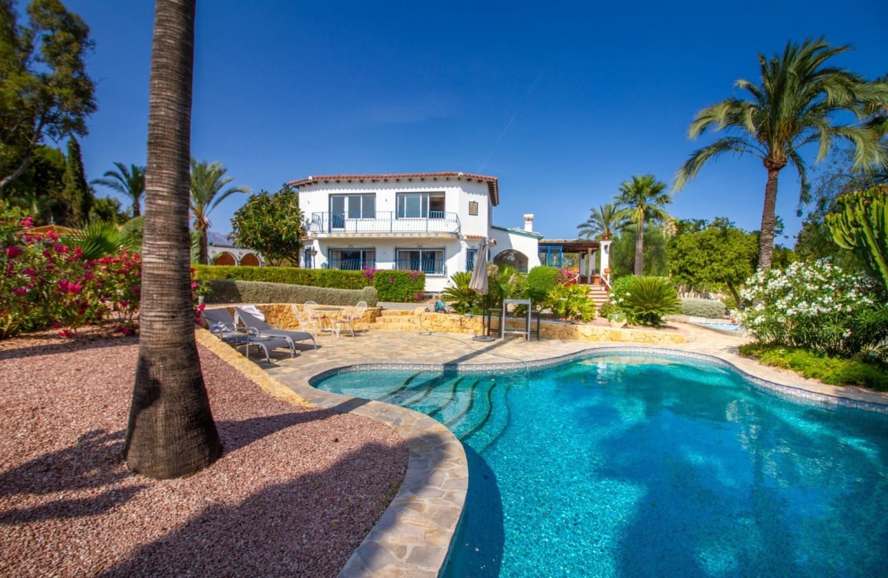 5 soveværelse Finca/Landehus til salg i Alfaz del Pi / L'Alfas del Pi med swimmingpool garage - € 995.000 (Ref: 9824527)