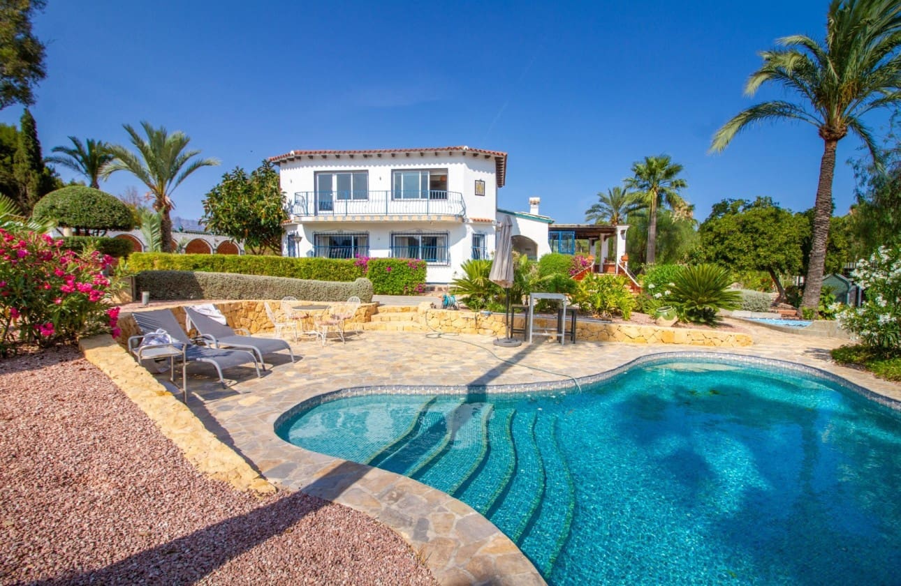 5 soveværelse Finca/Landehus til salg i Alfaz del Pi / L'Alfas del Pi med swimmingpool garage - € 995.000 (Ref: 9824527)