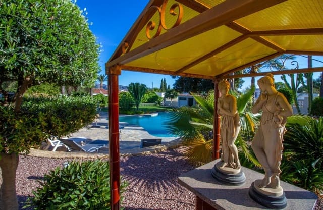 5 soveværelse Finca/Landehus til salg i Escandinavia - Cautivador, Alfaz del Pi / L'Alfàs del Pi med swimmingpool garage - € 995.000 (Ref: 9824527)