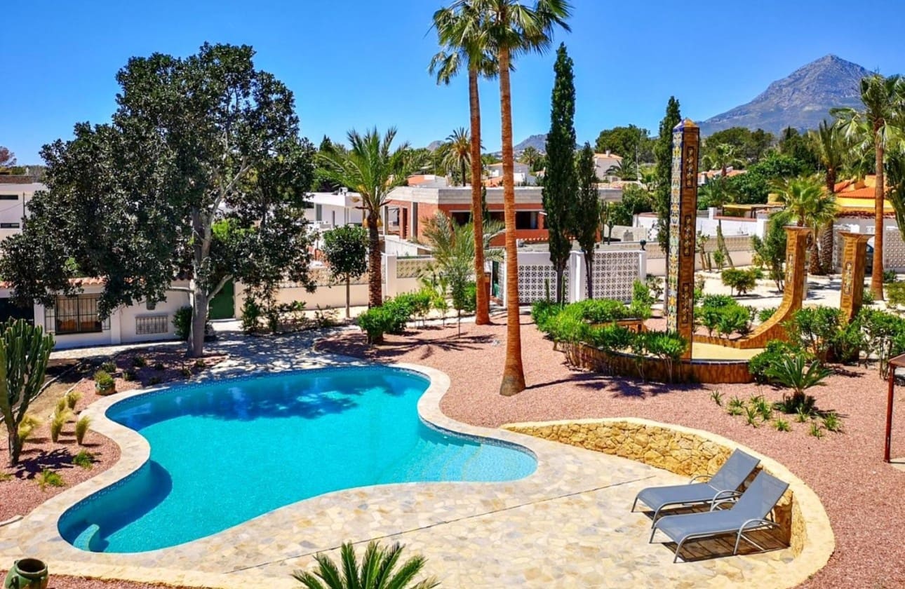5 soveværelse Finca/Landehus til salg i Alfaz del Pi / L'Alfas del Pi med swimmingpool garage - € 995.000 (Ref: 9824527)
