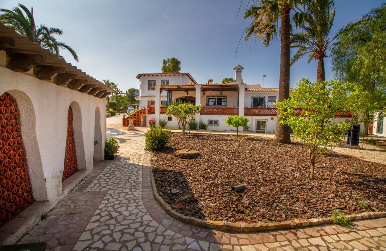 5 soveværelse Finca/Landehus til salg i Alfaz del Pi / L'Alfas del Pi med swimmingpool garage - € 995.000 (Ref: 9824527)