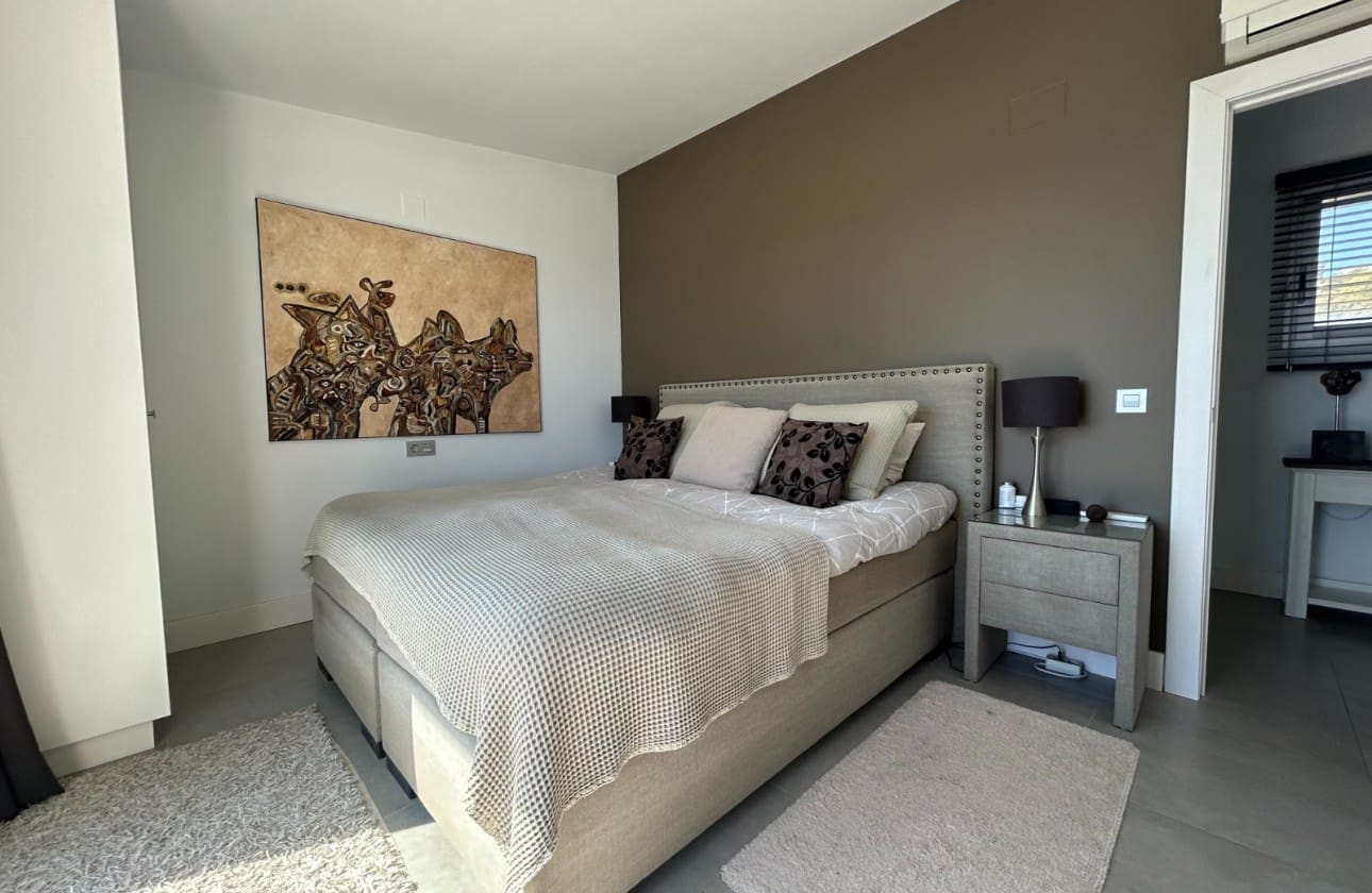 3 bedroom Apartment for sale in Altea with pool garage - € 850,000 (Ref: 9838786)