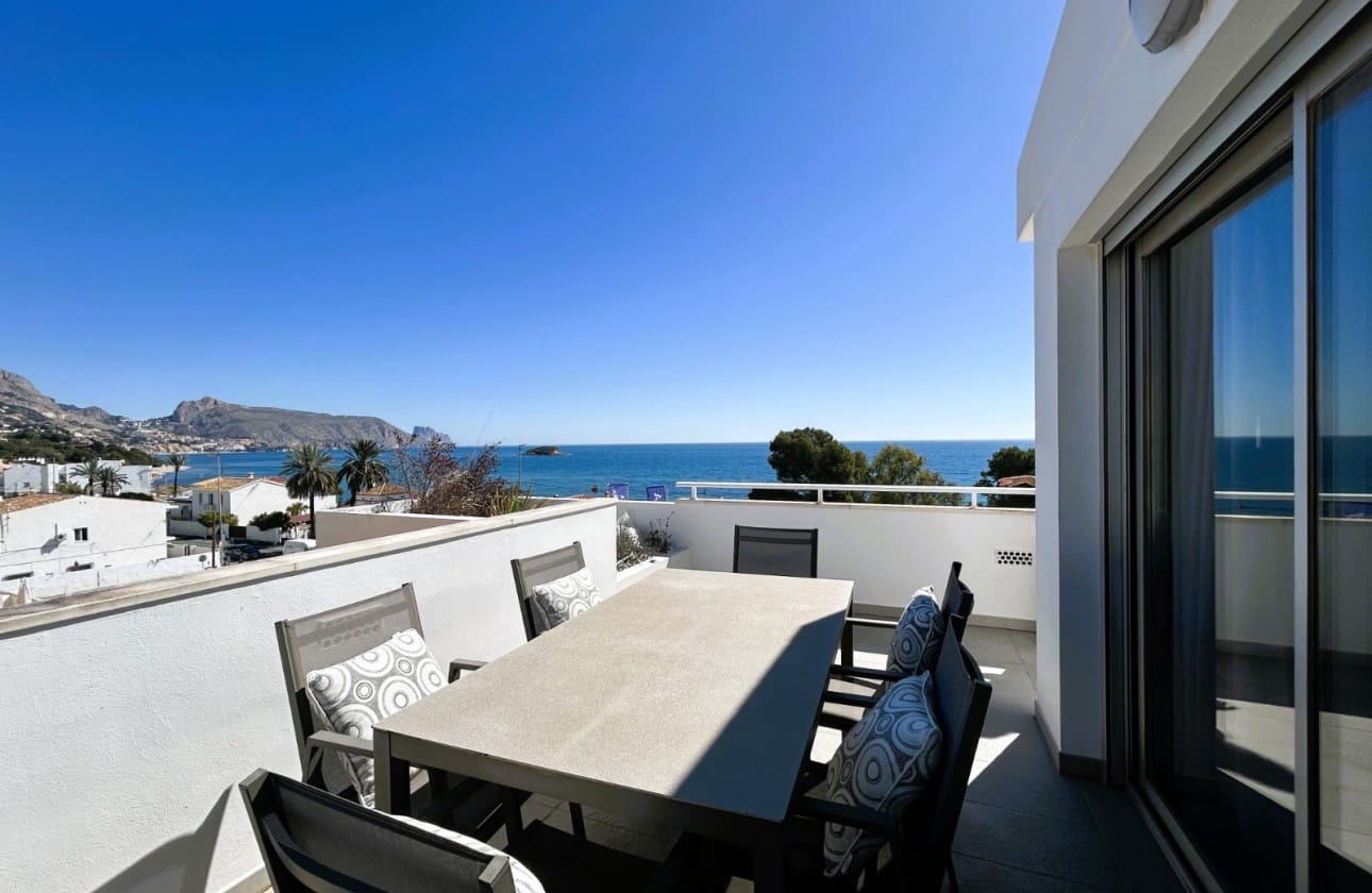 3 bedroom Apartment for sale in Altea with pool garage - € 850,000 (Ref: 9838786)