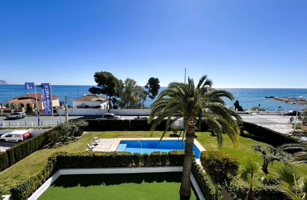 3 bedroom Apartment for sale in Altea with pool garage - € 850,000 (Ref: 9838786)