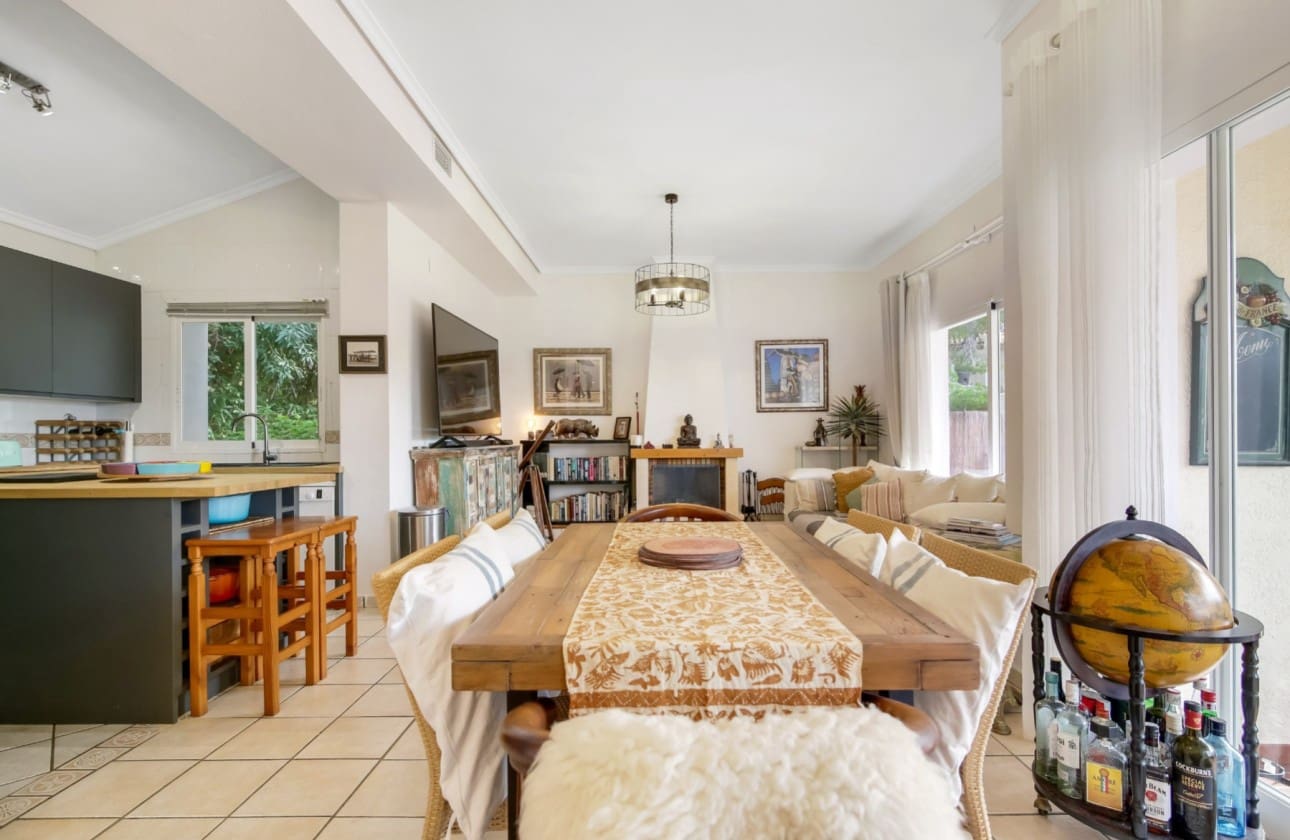 3 sypialnia Willa na sprzedaż w Altea z basenem garażem - 620 000 € (Ref: 9895642)