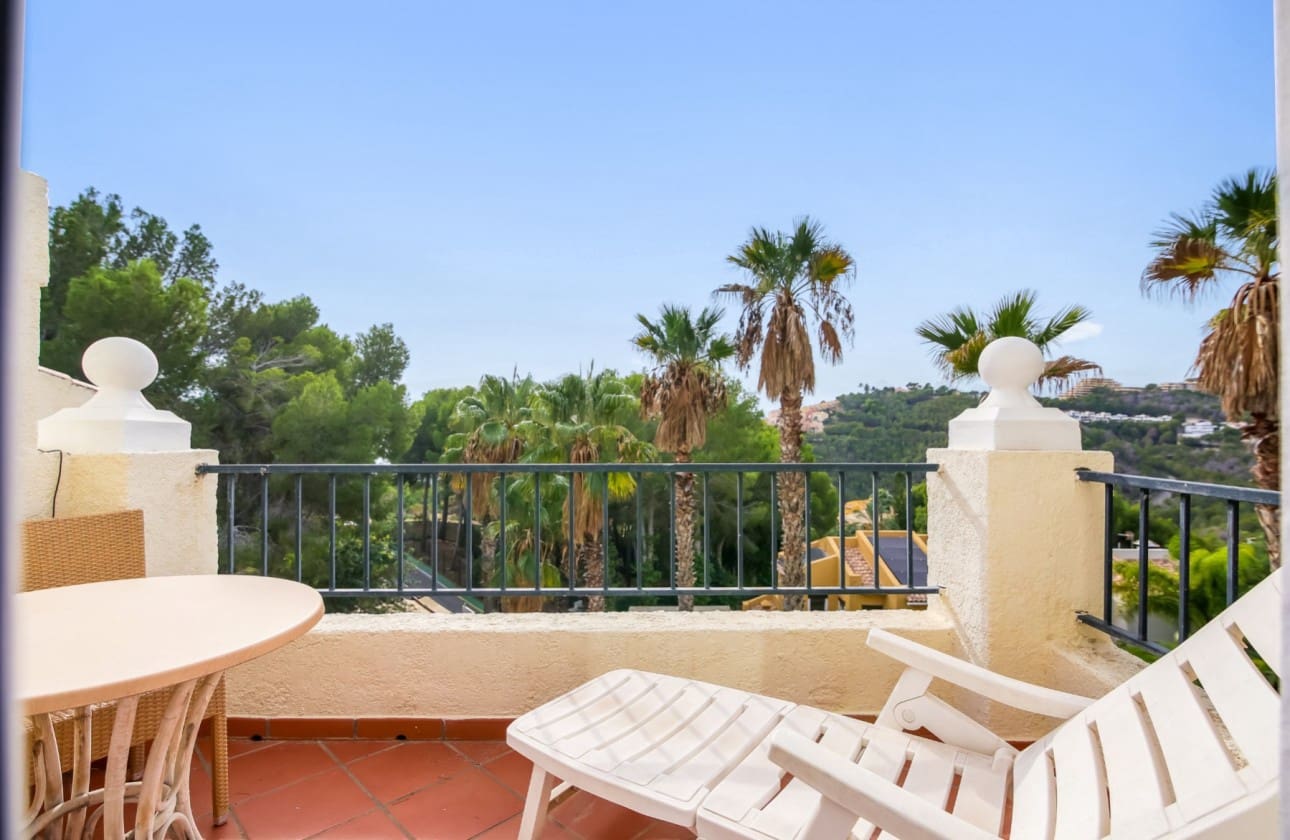 3 sypialnia Willa na sprzedaż w Altea z basenem garażem - 620 000 € (Ref: 9895642)
