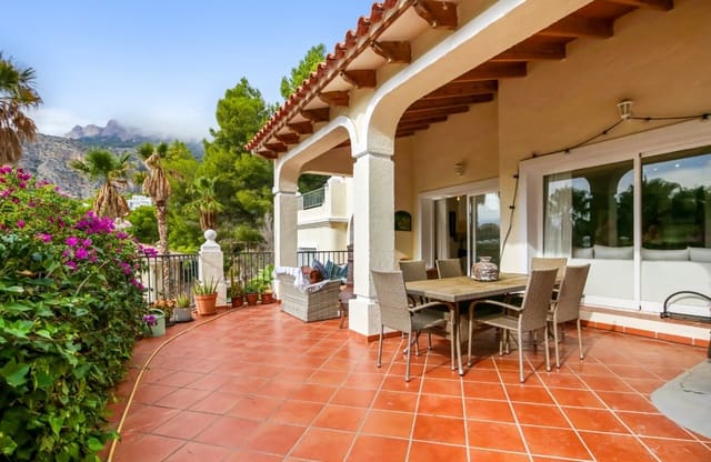 3 sovrum Villa till salu i Altea med pool garage - 620 000 € (Ref: 9895642)