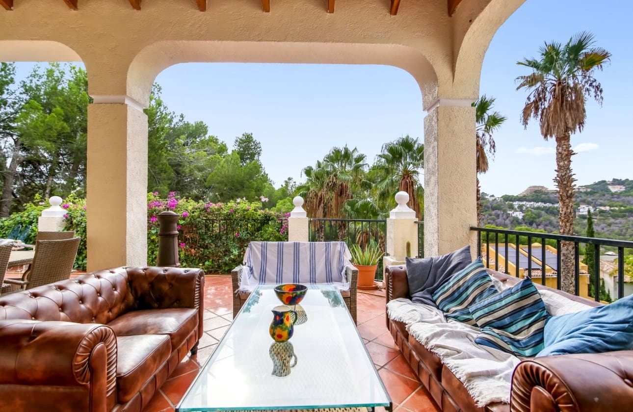 3 sypialnia Willa na sprzedaż w Altea z basenem garażem - 620 000 € (Ref: 9895642)