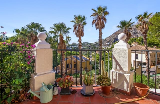3 sovrum Villa till salu i Altea med pool garage - 620 000 € (Ref: 9895642)