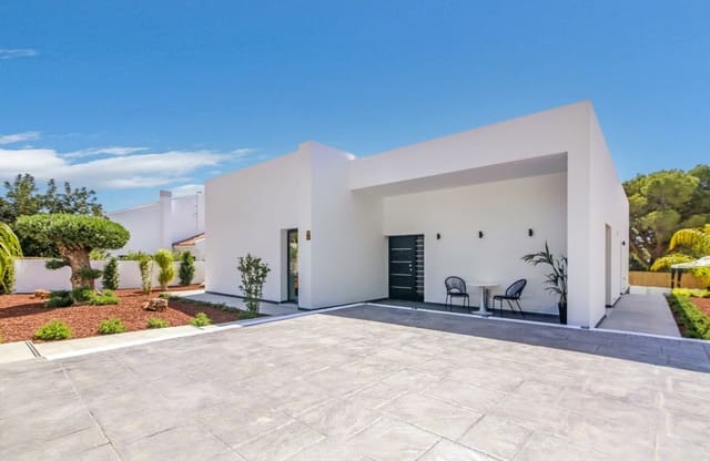 4 soveværelse Villa til salg i Altea med swimmingpool garage - € 949.000 (Ref: 9964557)
