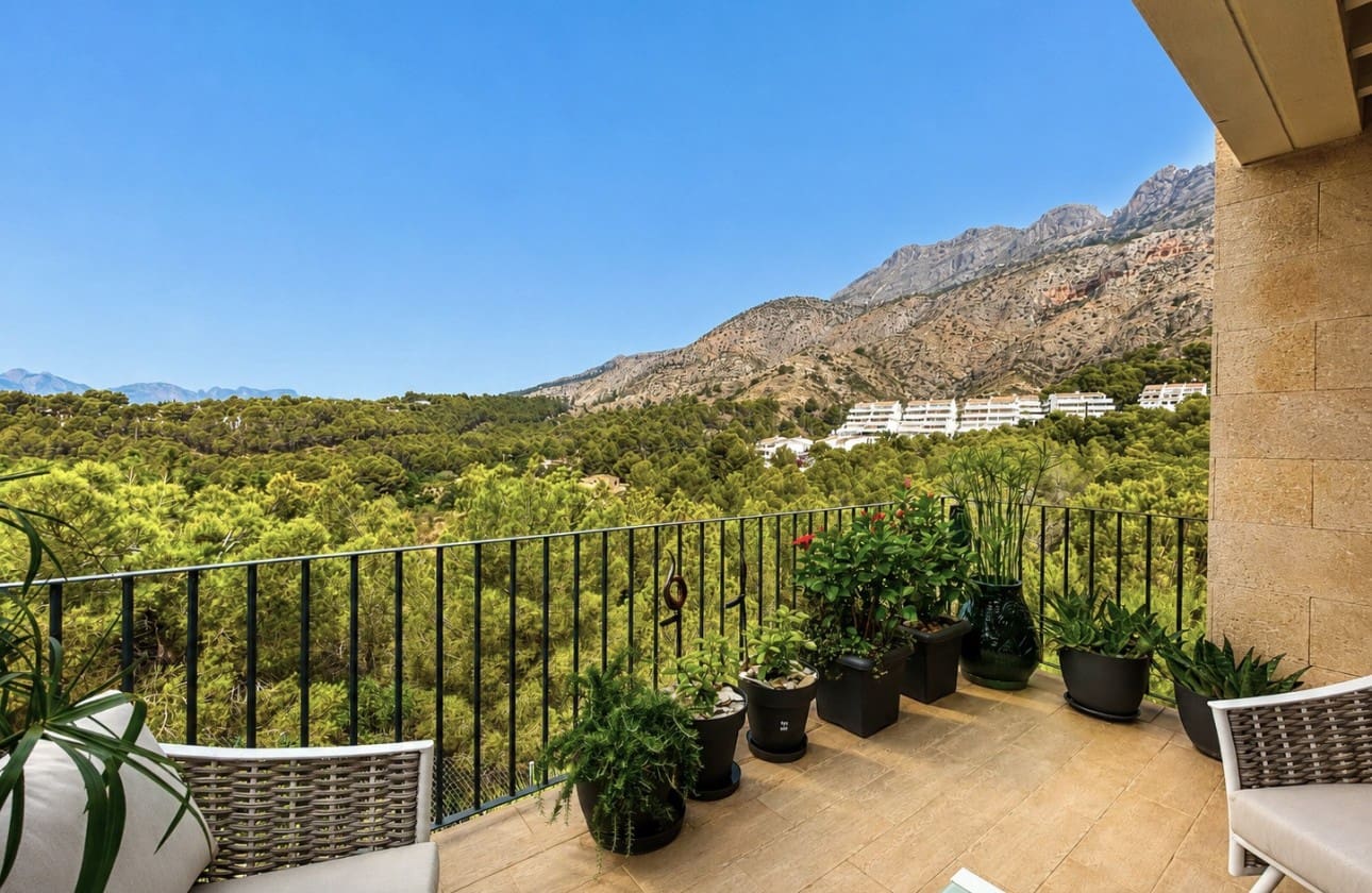3 soverom Villa til salgs i Altea la Vella med svømmebasseng garasje - € 585 000 (Ref: 9999479)
