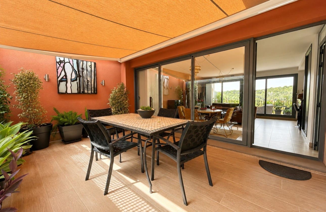 3 soverom Villa til salgs i Altea la Vella med svømmebasseng garasje - € 585 000 (Ref: 9999479)