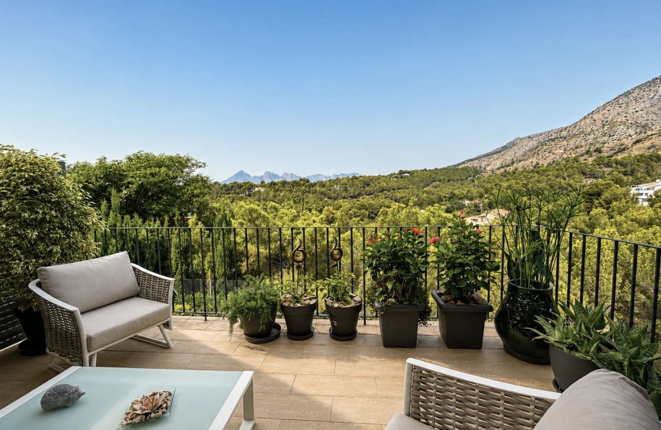 3 soverom Villa til salgs i Altea la Vella med svømmebasseng garasje - € 585 000 (Ref: 9999479)