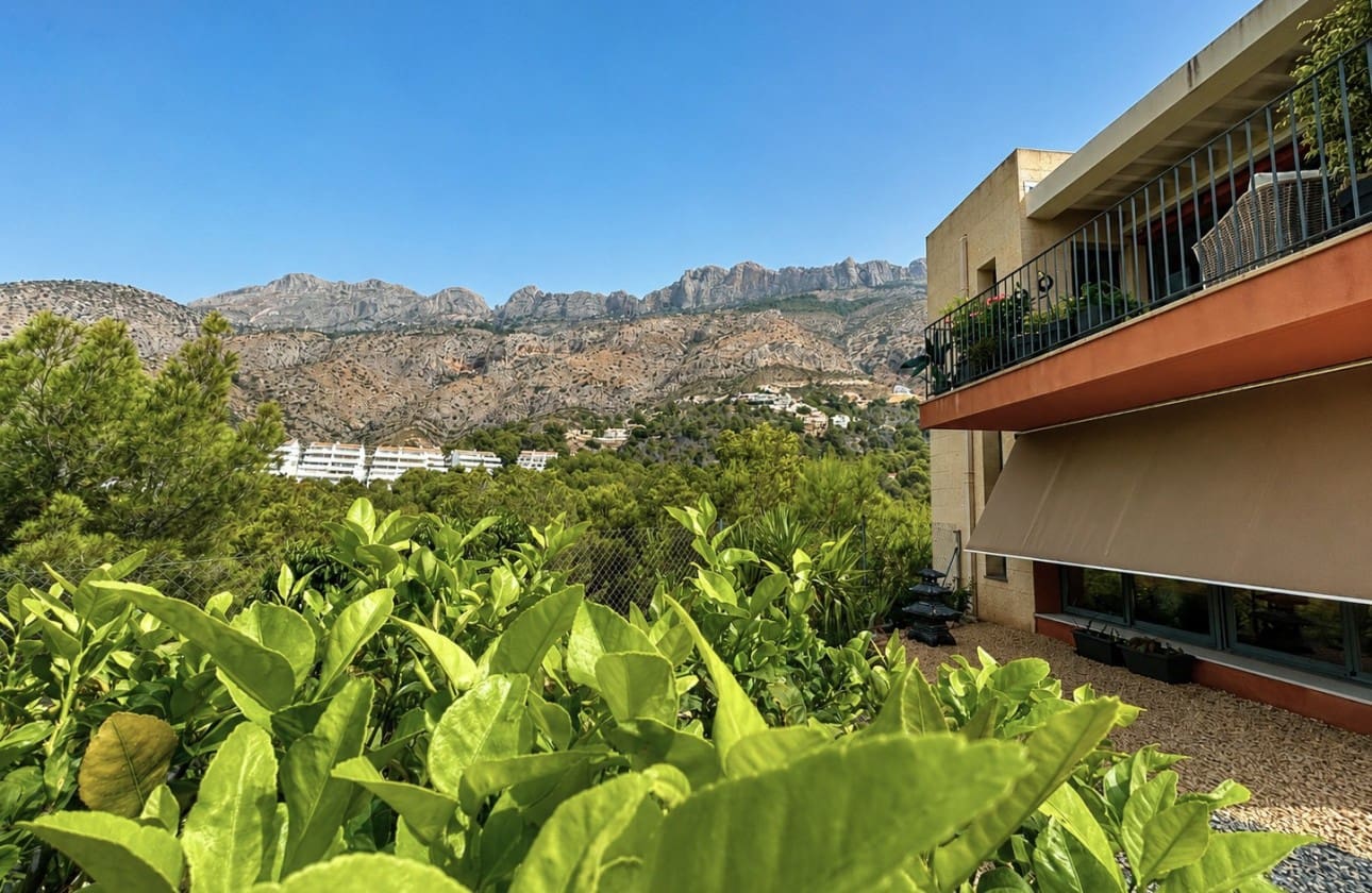 3 soverom Villa til salgs i Altea la Vella med svømmebasseng garasje - € 585 000 (Ref: 9999479)