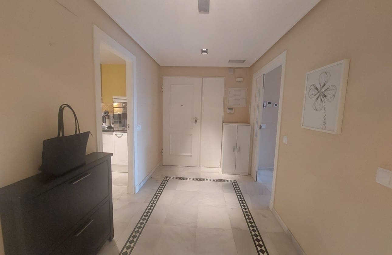 Apartamento de 3 habitaciones en Altea en venta con piscina garaje - 690.000 € (Ref: 9999480)