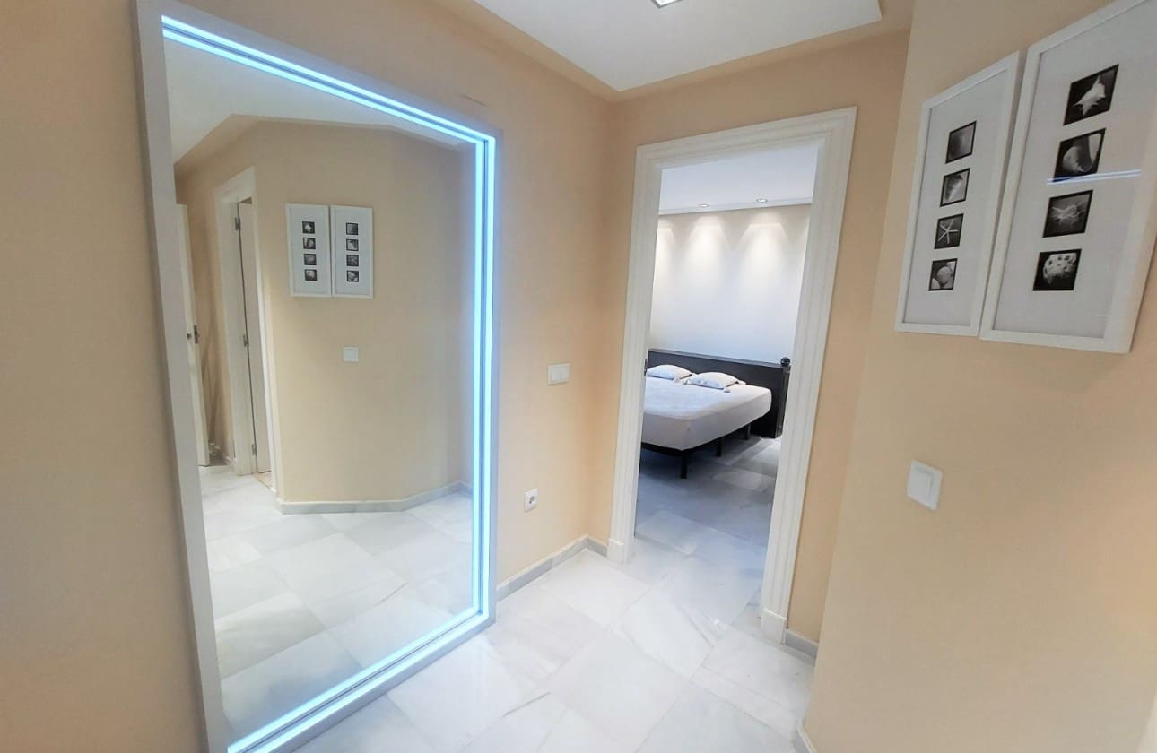 Apartamento de 3 habitaciones en Altea en venta con piscina garaje - 690.000 € (Ref: 9999480)