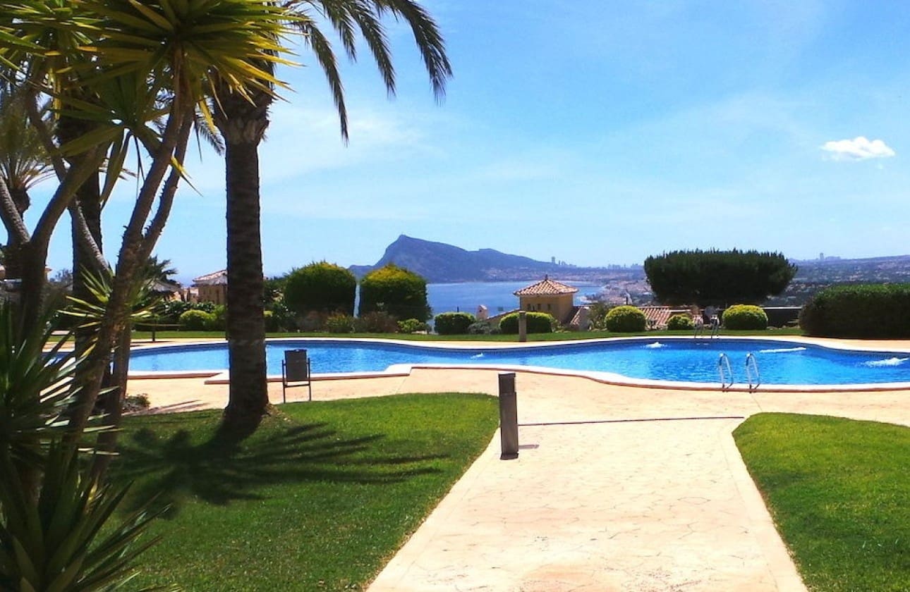 Apartamento de 3 habitaciones en Altea en venta con piscina garaje - 690.000 € (Ref: 9999480)