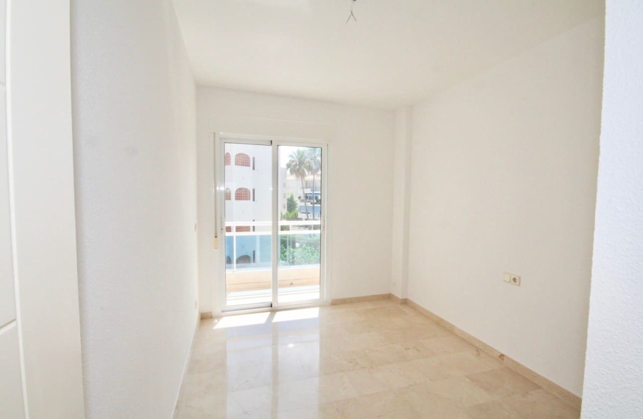 Apartamento de 2 habitaciones en Albir en venta con piscina garaje - 365.000 € (Ref: 9999481)
