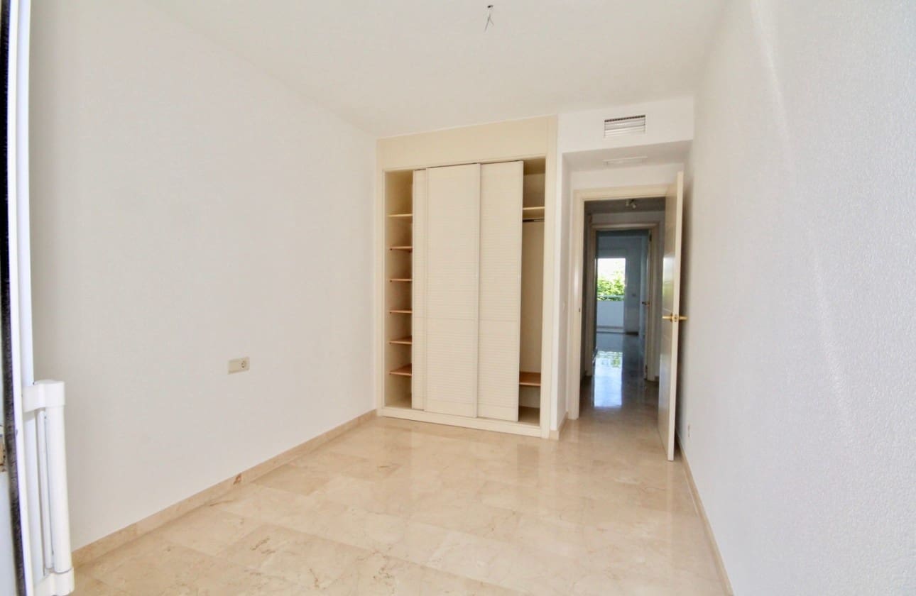 Apartamento de 2 habitaciones en Albir en venta con piscina garaje - 365.000 € (Ref: 9999481)