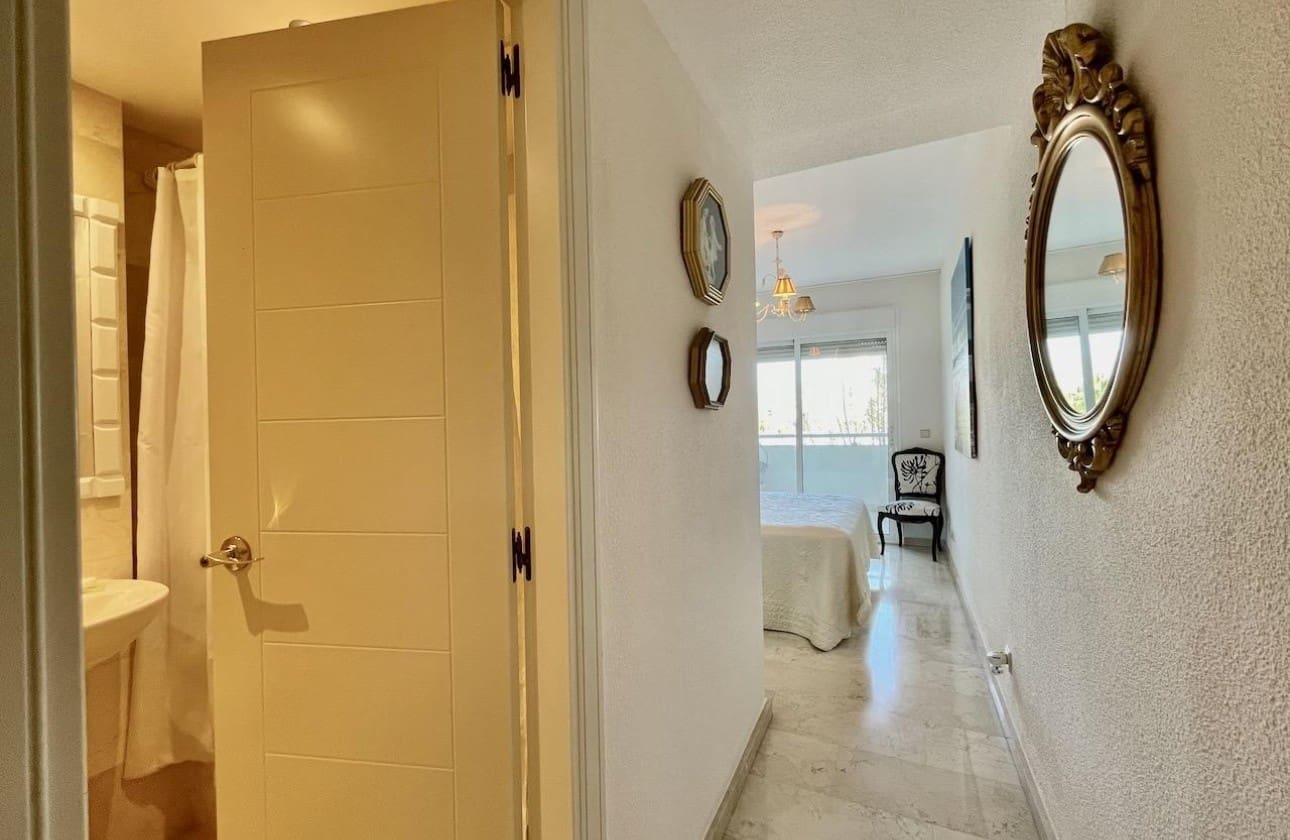 Apartamento de 2 habitaciones en Albir en venta con piscina garaje - 365.000 € (Ref: 9999481)