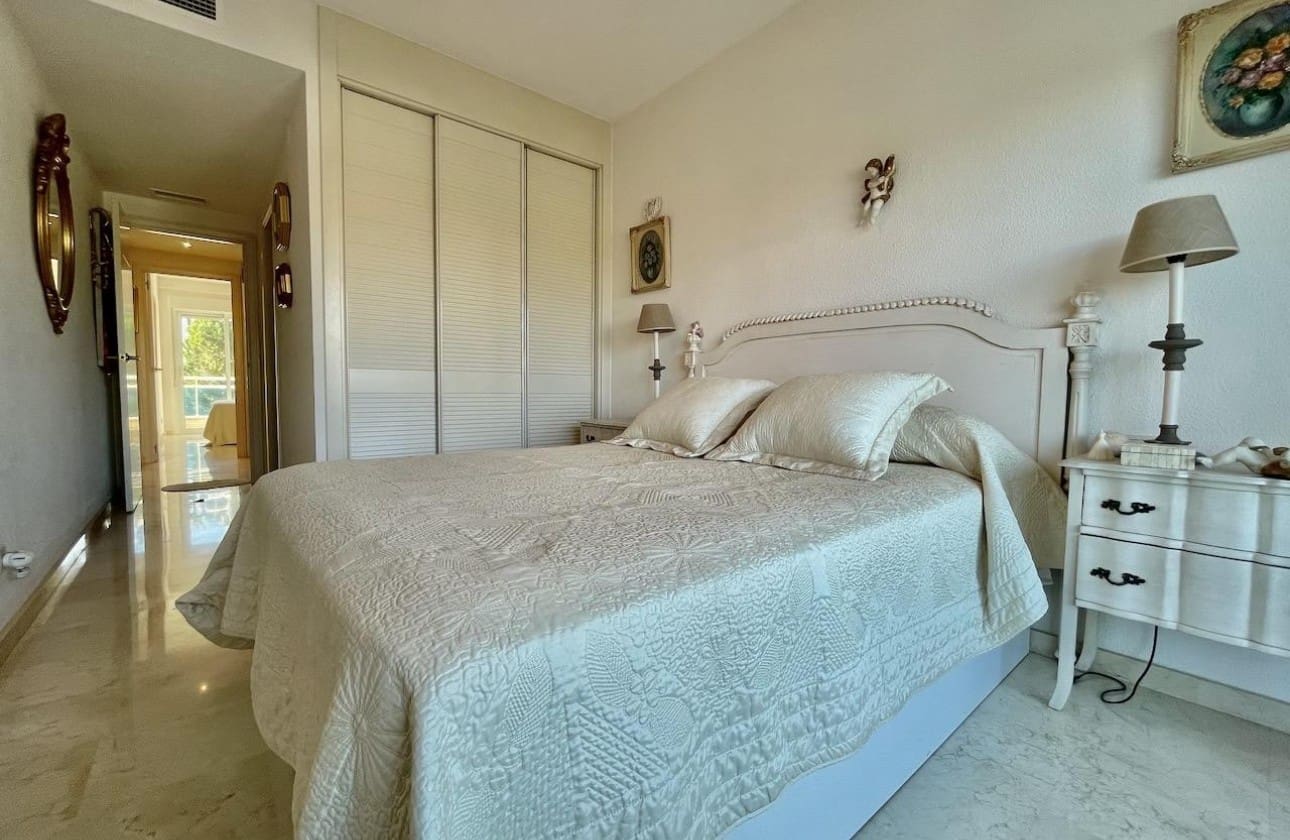 Apartamento de 2 habitaciones en Albir en venta con piscina garaje - 365.000 € (Ref: 9999481)