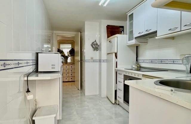 Apartamento de 2 habitaciones en Albir, Alfaz del Pi / L'Alfàs del Pi en venta con piscina garaje - 365.000 € (Ref: 9999481)