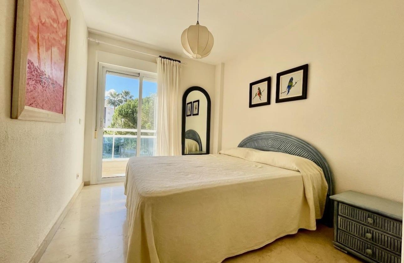 Apartamento de 2 habitaciones en Albir en venta con piscina garaje - 365.000 € (Ref: 9999481)