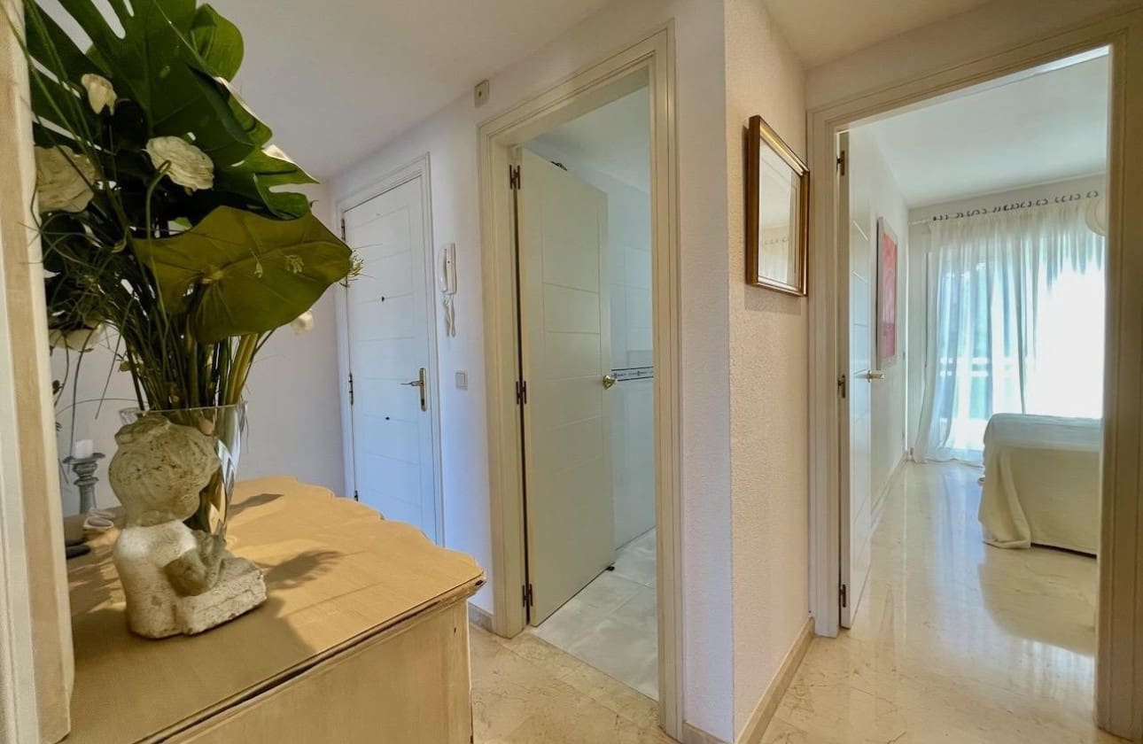 Apartamento de 2 habitaciones en Albir en venta con piscina garaje - 365.000 € (Ref: 9999481)