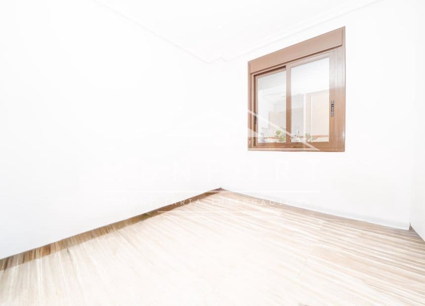 3 sypialnia Apartament na sprzedaż w Pilar de la Horadada - 179 900 € (Ref: 10001343)