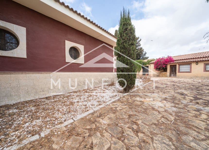 5 soverom Finca/Herregård til salgs i Miranda med svømmebasseng - € 799 000 (Ref: 10004824)
