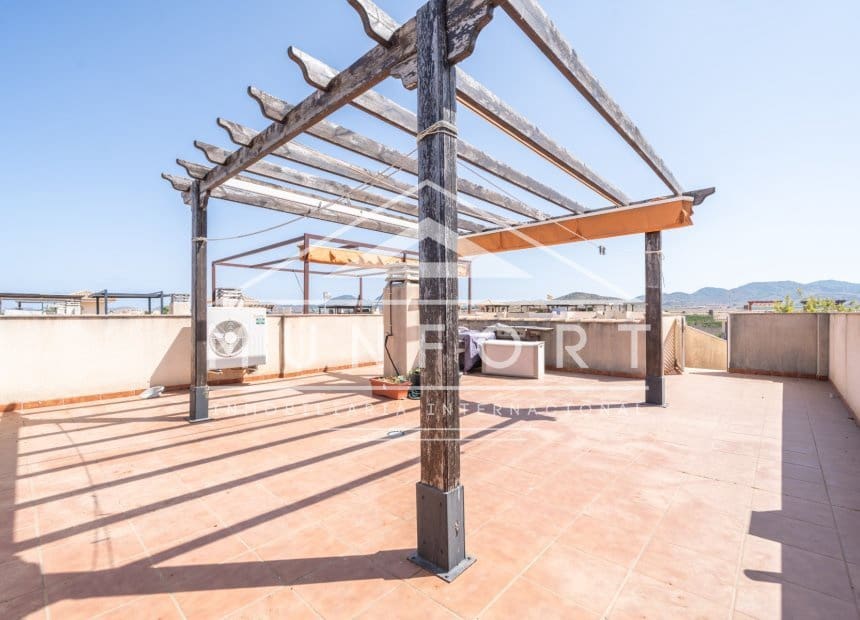 2 soverom Penthouse til salgs i Los Nietos med svømmebasseng - € 143 000 (Ref: 10014276)